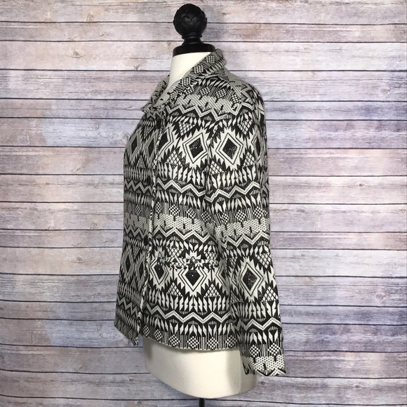 {Velvet by Graham & Spencer} Printed Aztec Jacket - Picture 7 of 8